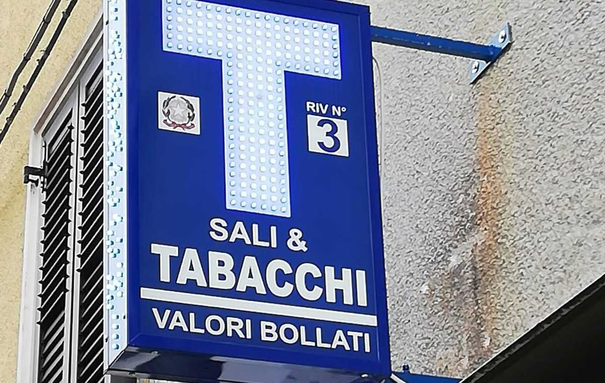 Un elenco di tabaccherie che hanno il tabacco da shisha  