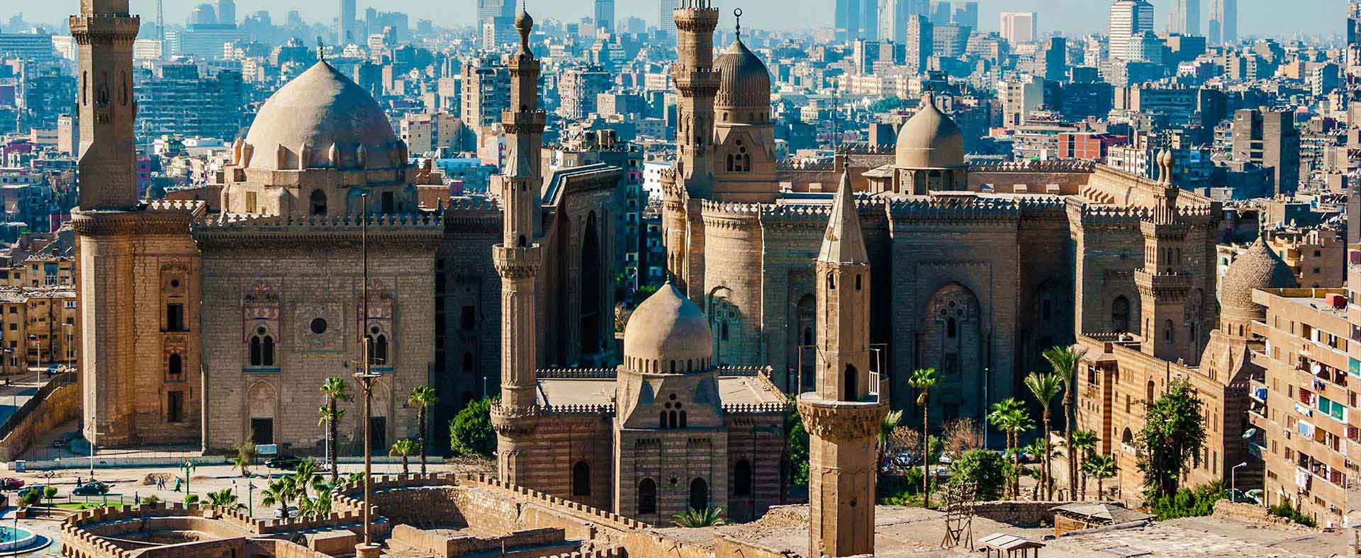 Narghilé Shisha artigianali prodotti al Cairo.