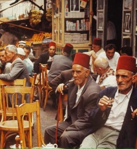 Shisha Lounge bar in Toscana